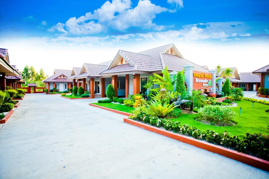 Benwadee Resort Pattaya Ban Pong  Exterior photo